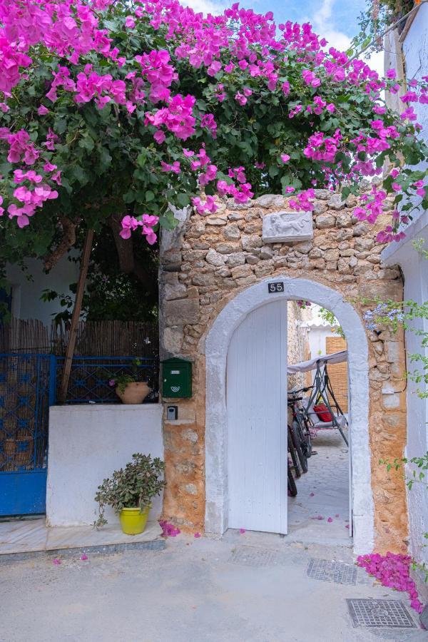 The Venetian Walls 'Central House With Private Courtyard - Charmy & Cheap' Ηράκλειο Κρήτης Εξωτερικό φωτογραφία