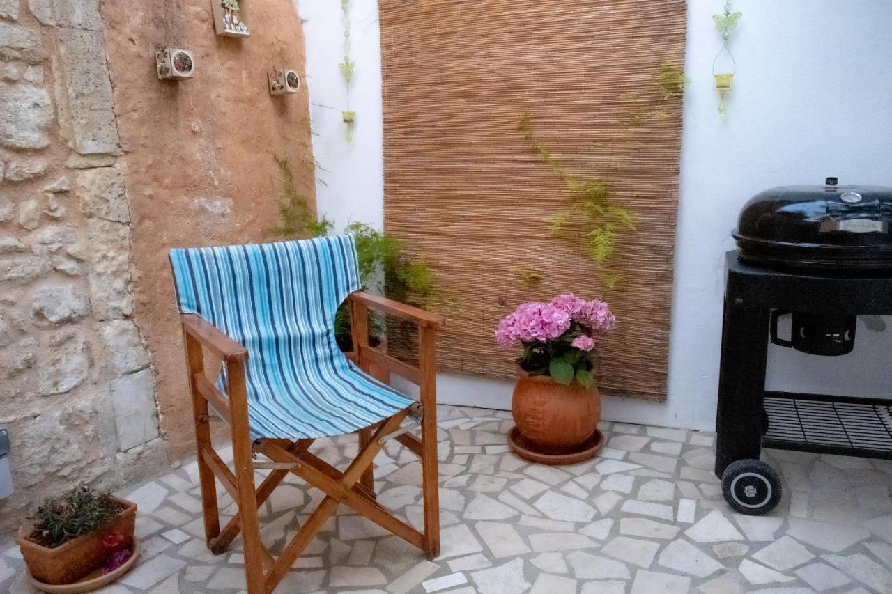 The Venetian Walls 'Central House With Private Courtyard - Charmy & Cheap' Ηράκλειο Κρήτης Εξωτερικό φωτογραφία
